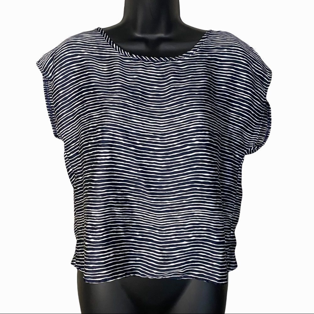 𝅺Rumors Black Marbled Open Back Short Sleeve Blouse